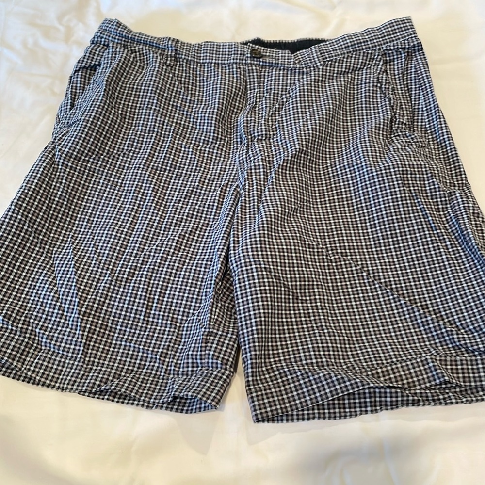 Men’s banana republic, black and gray dress shorts